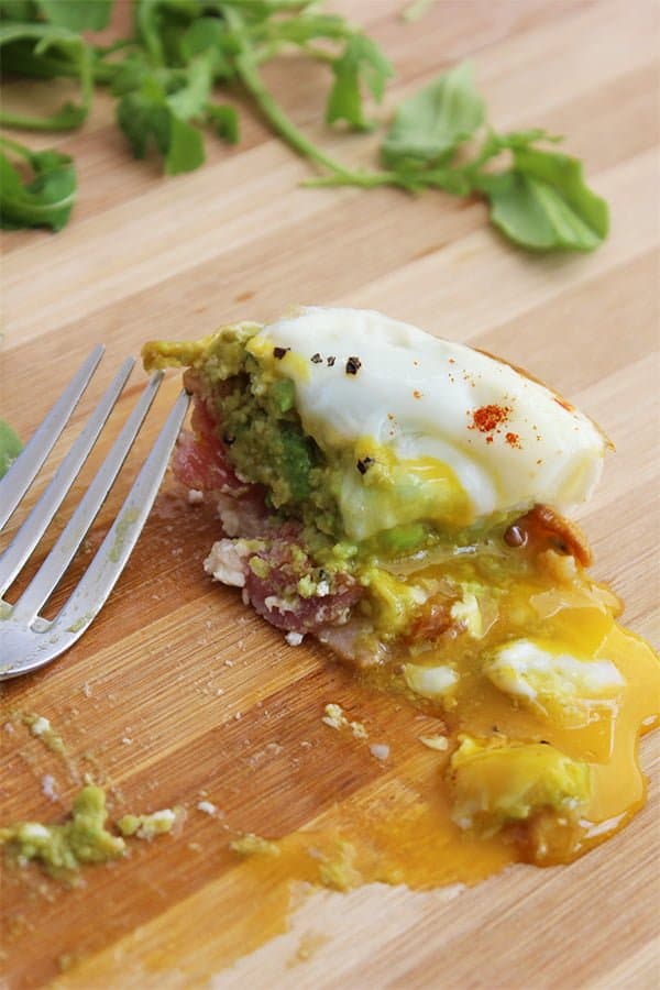 Bacon Avocado Egg Cups - Kirbie's Cravings