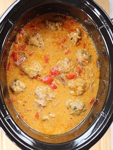 Thai meatballs and curry in a slow cooker.
